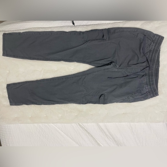 PRANA- organic cotton grey cargo pants - Picture 2 of 5